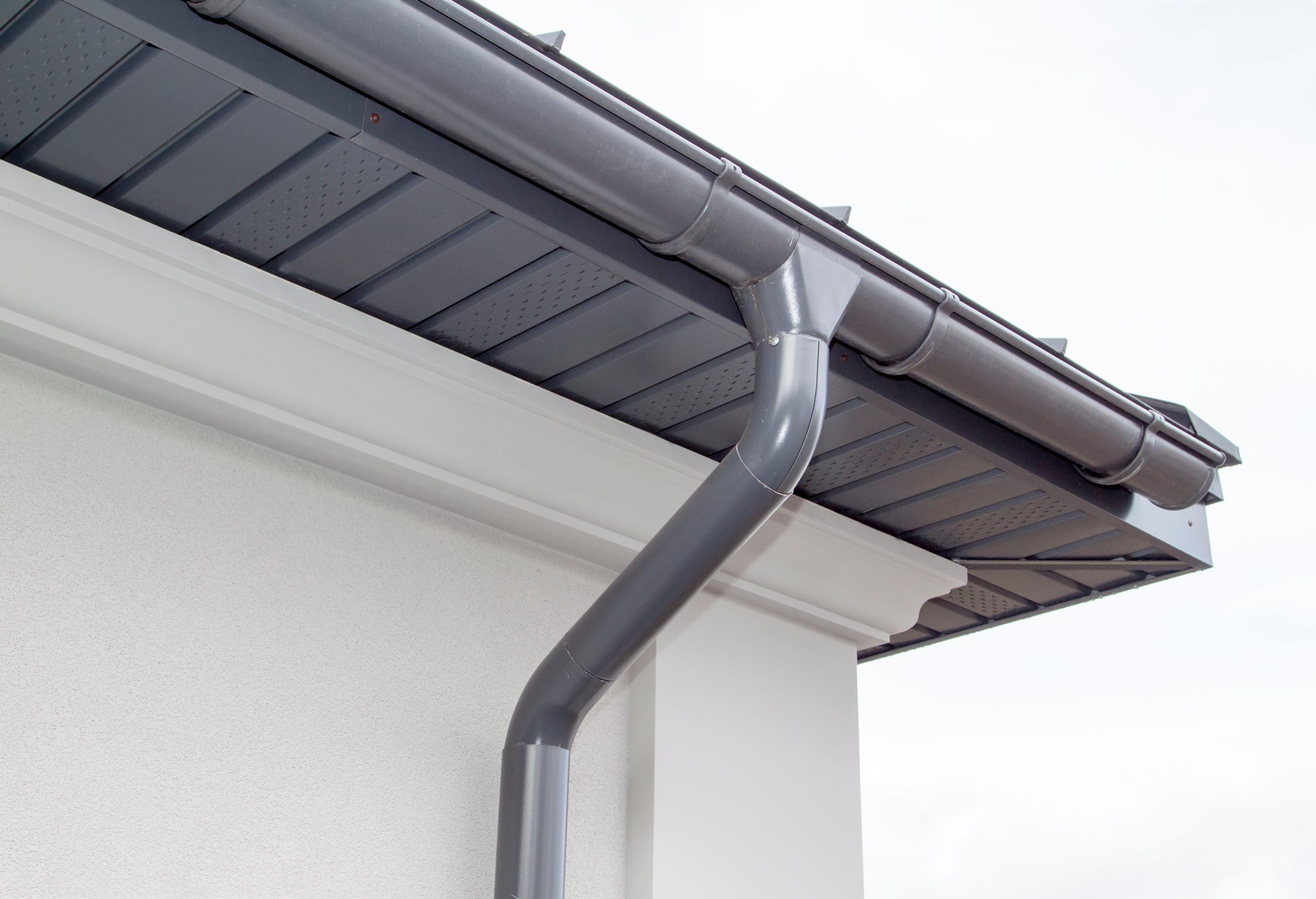 Why Are Seamless Gutters More Expensive? An In-Depth Exploration
